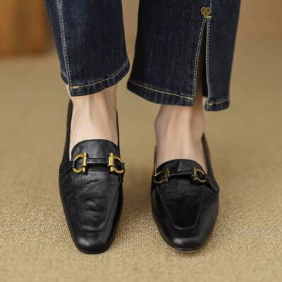 抓纹羊皮粗跟复古金扣乐福单鞋