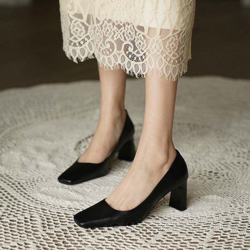 裸色高跟鞋女春夏季粗跟法式羊皮方头气质女鞋2026新款白色单鞋