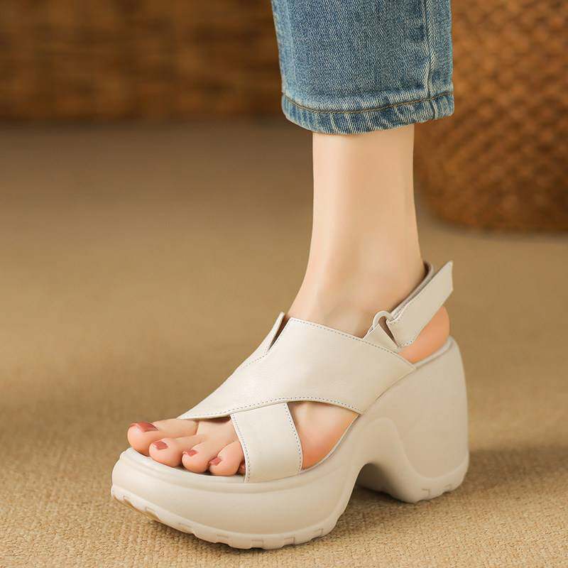 轻便厚底松糕鞋女夏10cm坡跟真皮露趾罗马凉鞋不累脚防水台高跟鞋