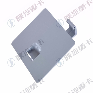 陕汽M3000S踏板框左右大灯检修口盖DZ15221245015/16西安德盈汽配