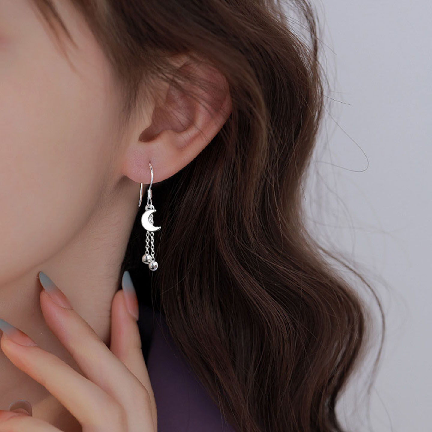 圆珠月亮流苏耳环女长款气质优雅灵动豆豆耳坠甜美高级感月牙耳钩