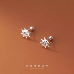 s925銀針太陽耳釘女小眾設(shè)計(jì)感耳環(huán)螺絲擰扣簡約小清新森系耳骨釘
