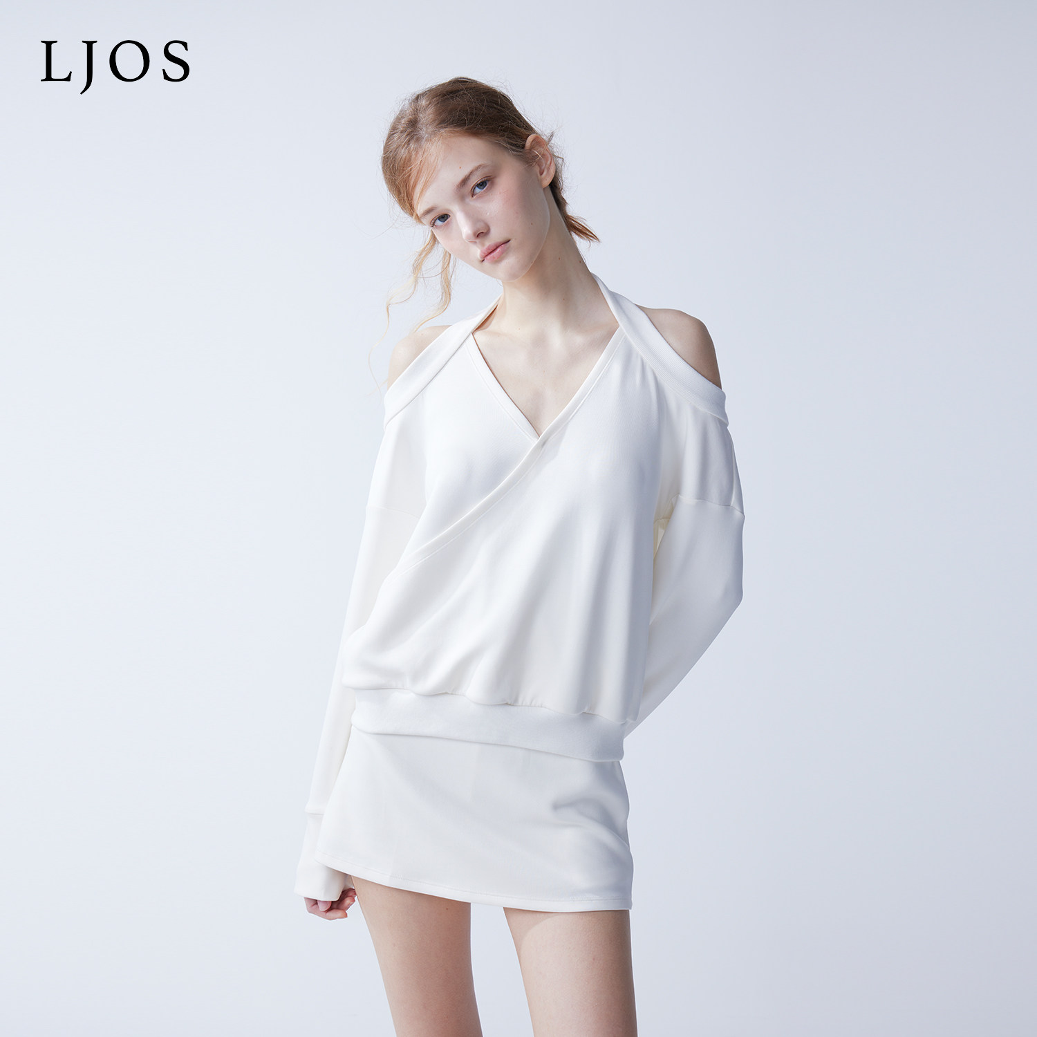 【王奕婷同款】LJOS奶油白挂脖休闲卫衣裙裤2025早秋两件套露肩图片