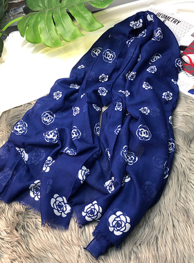 春秋款棉麻感巴黎纱丝巾民族风山茶花印花长款克莱因蓝保暖围巾女