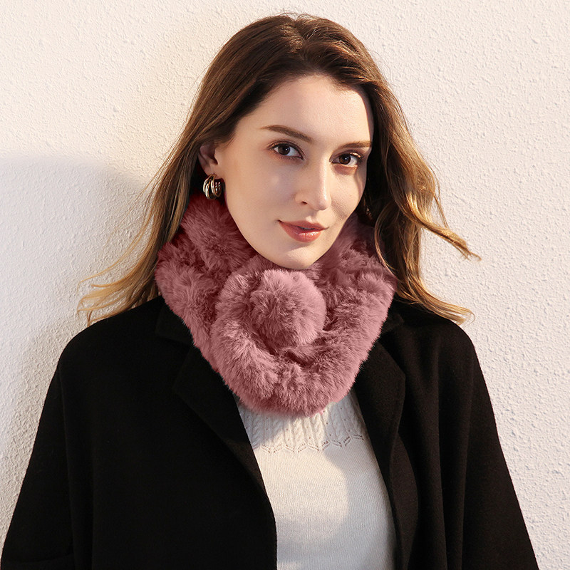 仿獭兔毛保暖毛绒围巾女2025新款冬围脖加厚毛领护颈毛球