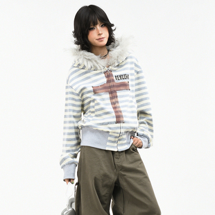 OV原创美式十字架印花条纹毛领连帽卫衣女春季修身短款开衫外套潮