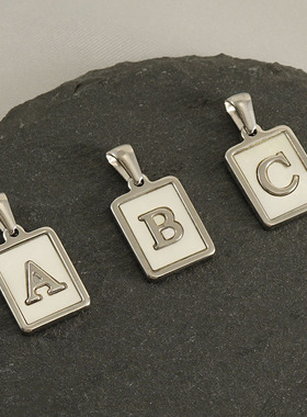 欧美新款跨境不锈钢英文字母吊坠时尚个性百搭通勤18k项链吊坠女