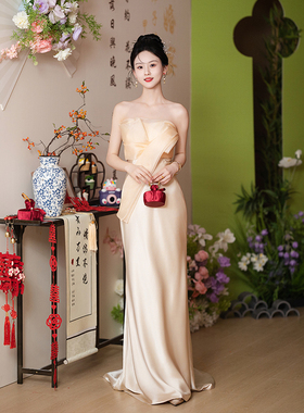 晨袍女新娘晚礼服裙2026新款高级感拖尾敬酒服抹胸订婚轻奢高端夏
