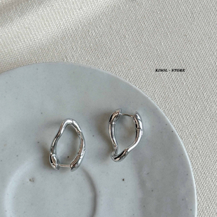 「精巧别致」复古扭曲金属U型耳环女气质简约百搭耳钉冷淡风耳扣