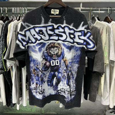 MAJESTIK Lion Football Graphic Crop Tee烫钻设计LOGO短袖T恤