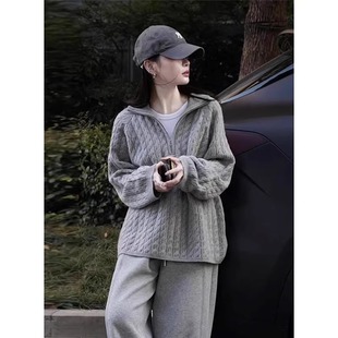 灰色半拉链麻花套头毛衣女秋冬季高级感宽松高领针织衫老钱风上衣