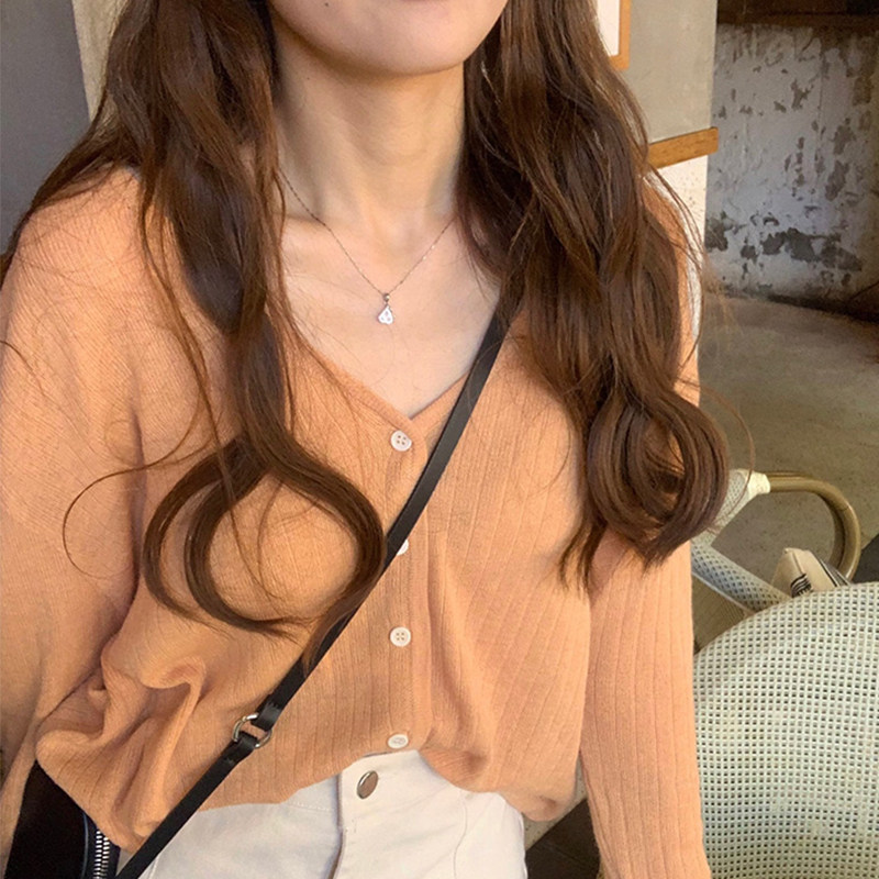 温柔风薄款针织开衫女秋季2025新款宽松外穿慵懒显瘦V领外搭上衣