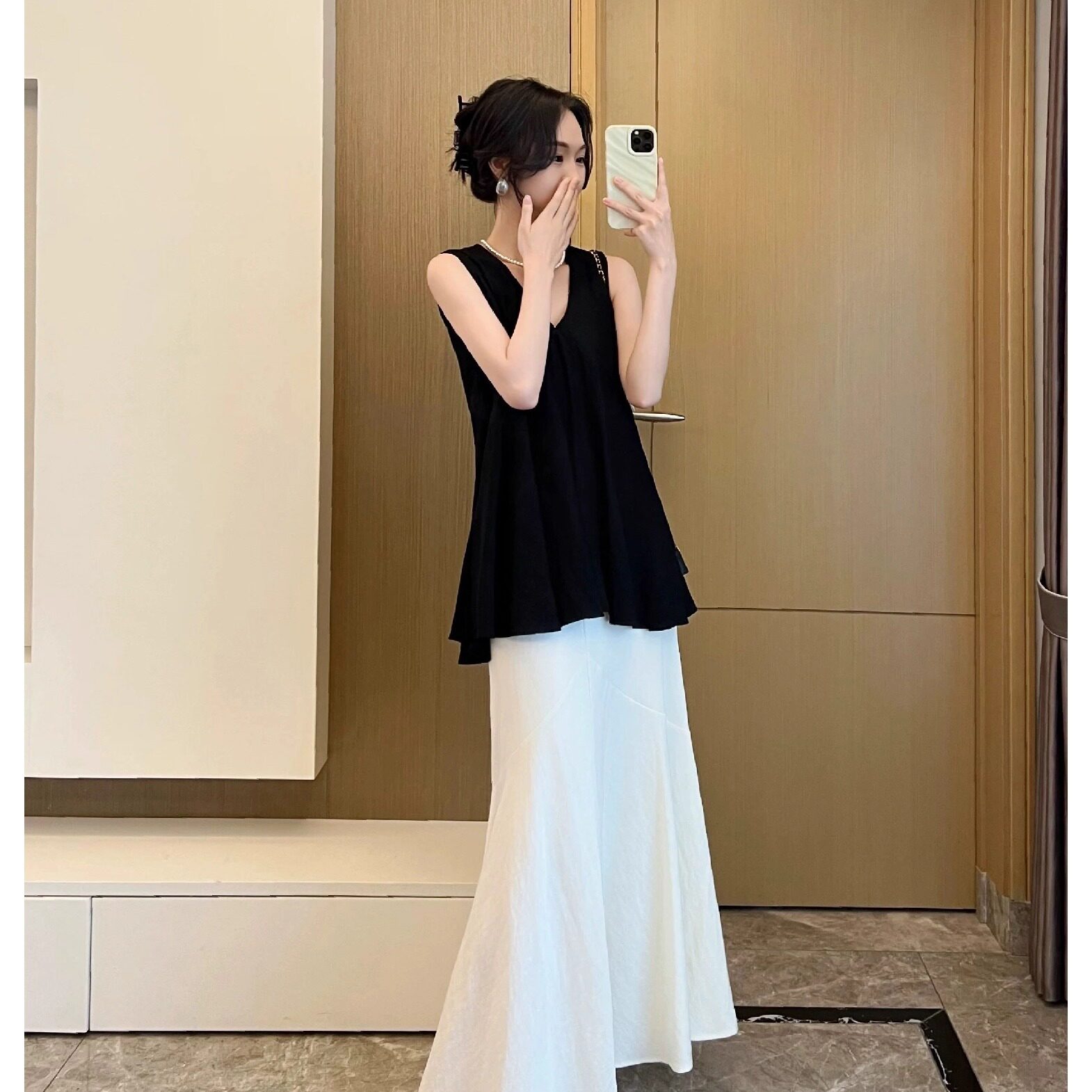 法式黑色v领雪纺娃娃衫女夏外穿老钱风无袖吊带背心衬衫棉麻上衣