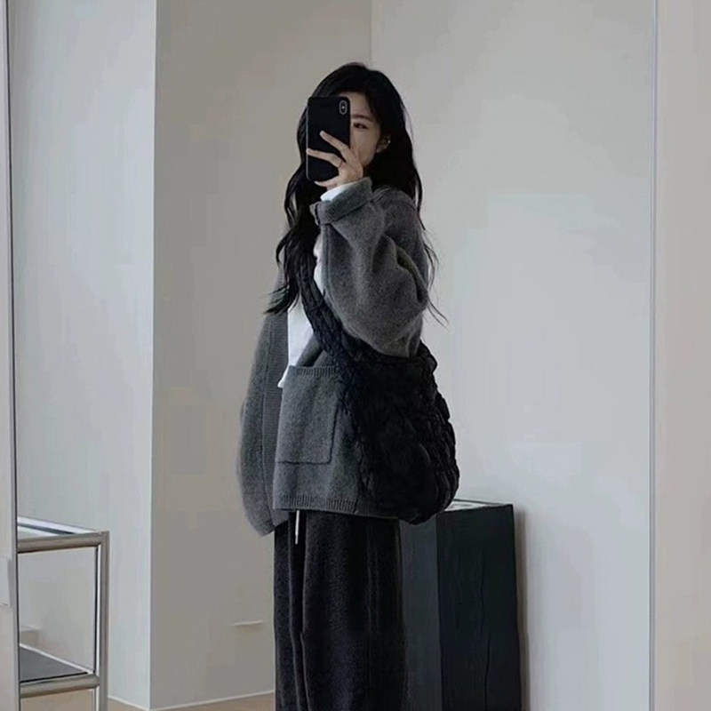 慵懒风灰色中长款毛衣外套女秋冬外搭宽松软糯针织羊毛开衫上衣厚