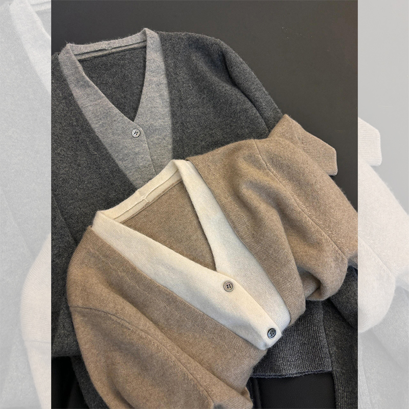 法式复古假两件v领针织羊绒衫女秋冬小个子宽松软糯毛衣外套上衣