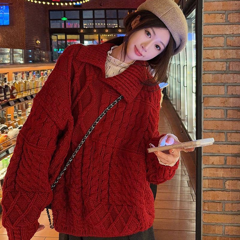 过年新年红色翻领麻花毛衣女秋冬季氛围感穿搭宽松加厚针织衫上衣