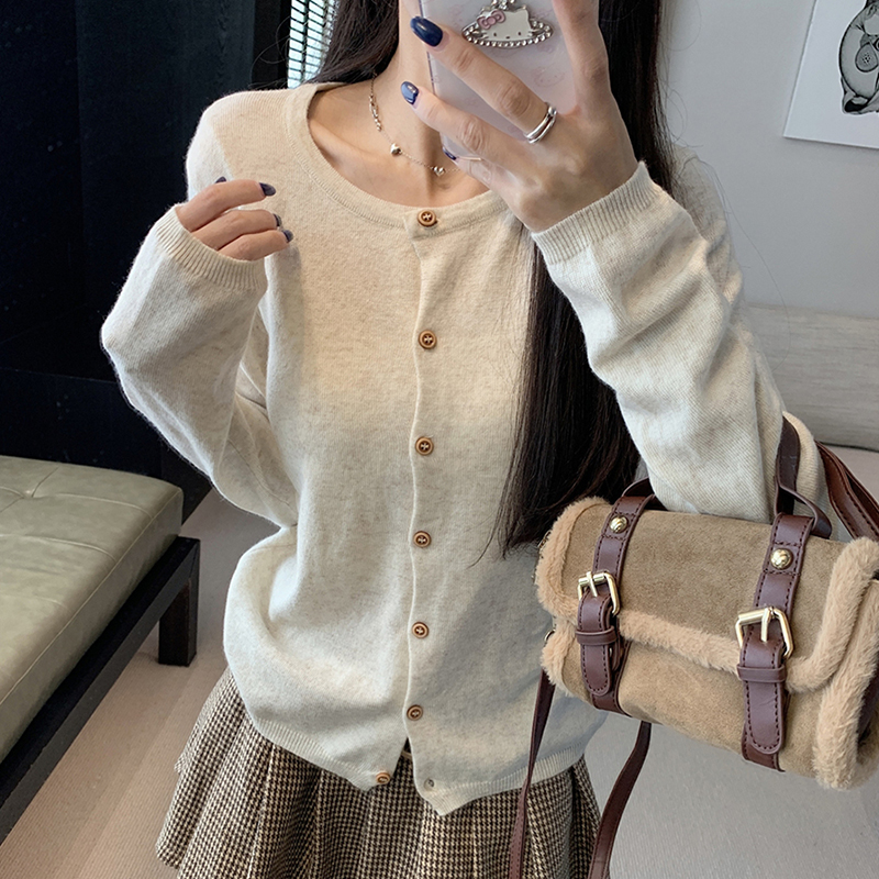 韩系杏色圆领薄款针织开衫女初秋冬质感穿搭修身短款内搭外套上衣