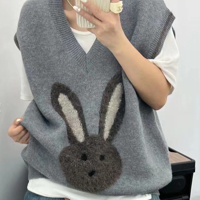 兔年减龄可爱慵懒风马甲外穿女秋冬外搭叠穿无袖针织背心秋季新款