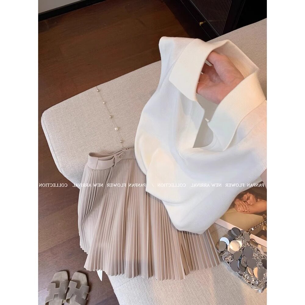 极简白色v领冰丝针织背心女夏老钱风穿搭短款无袖polo衫气质上衣