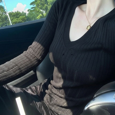 高级感v领修身针织打底衫上衣薄