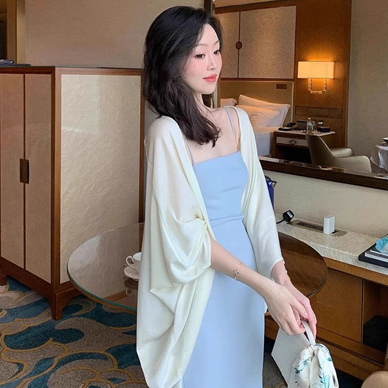 白色蝙蝠袖披肩女夏薄纱上衣醋酸