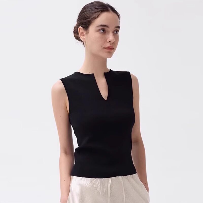 高级感黑色v领针织背心女夏季外穿搭老钱风修身短款冰丝无袖上衣