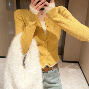 韩系黄色假两件针织开衫女秋冬正肩修身软糯内搭打底毛衣短款上衣