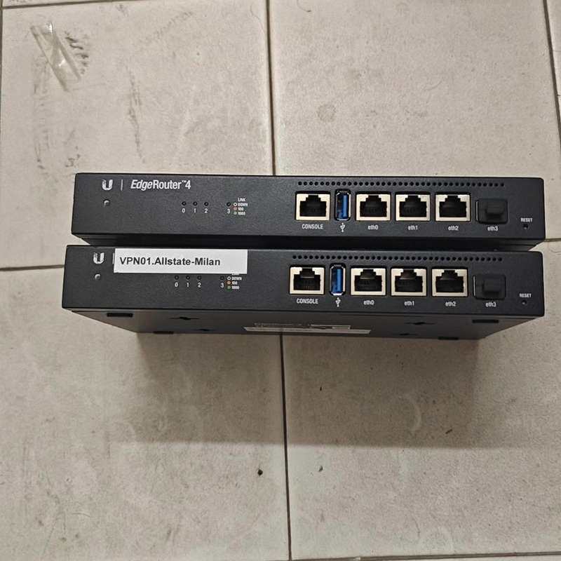 议价ubnt EdgeRouter 4 ER-4 有2台 配可维修
