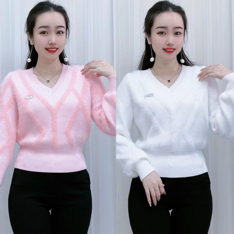 秋冬保暖洋气温柔水貂绒毛衣V领