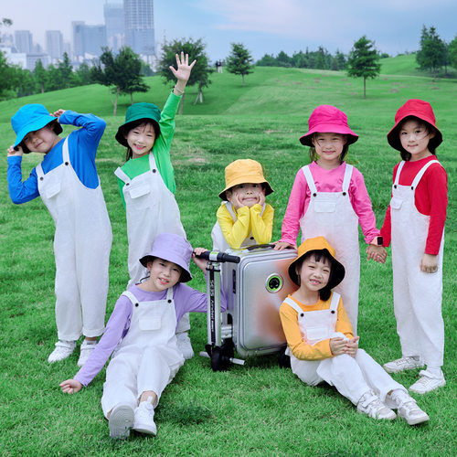 男女童白色背带裤六一演出幼儿园毕业拍照服装小学生合唱团表演服