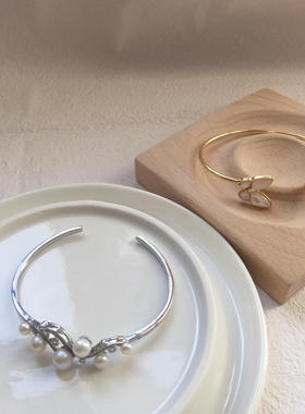格物 蝴蝶珍珠手镯开口轻奢时尚气质天然淡水珍珠手饰