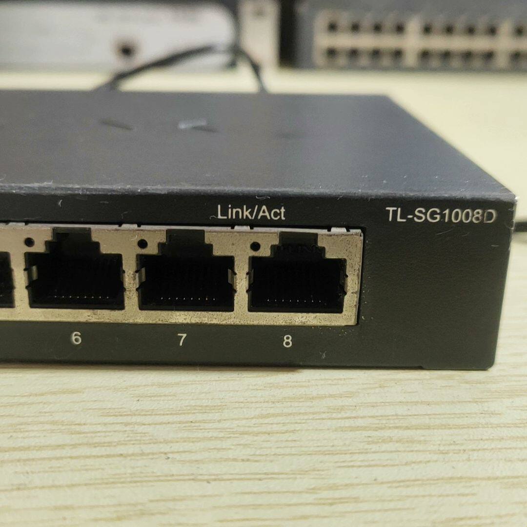 TP-LINK 普联TL-SG1008D 8口 有划痕 无拆
