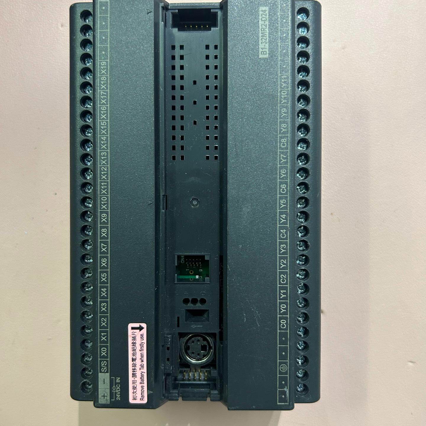 永宏PLC模块 型号：B1-32MR25-D24 拆机