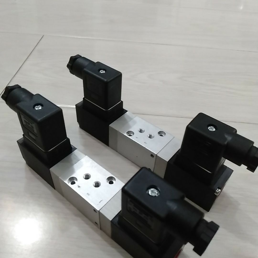 原产小金井电磁阀AIR VAL VE050-4E2- 39-