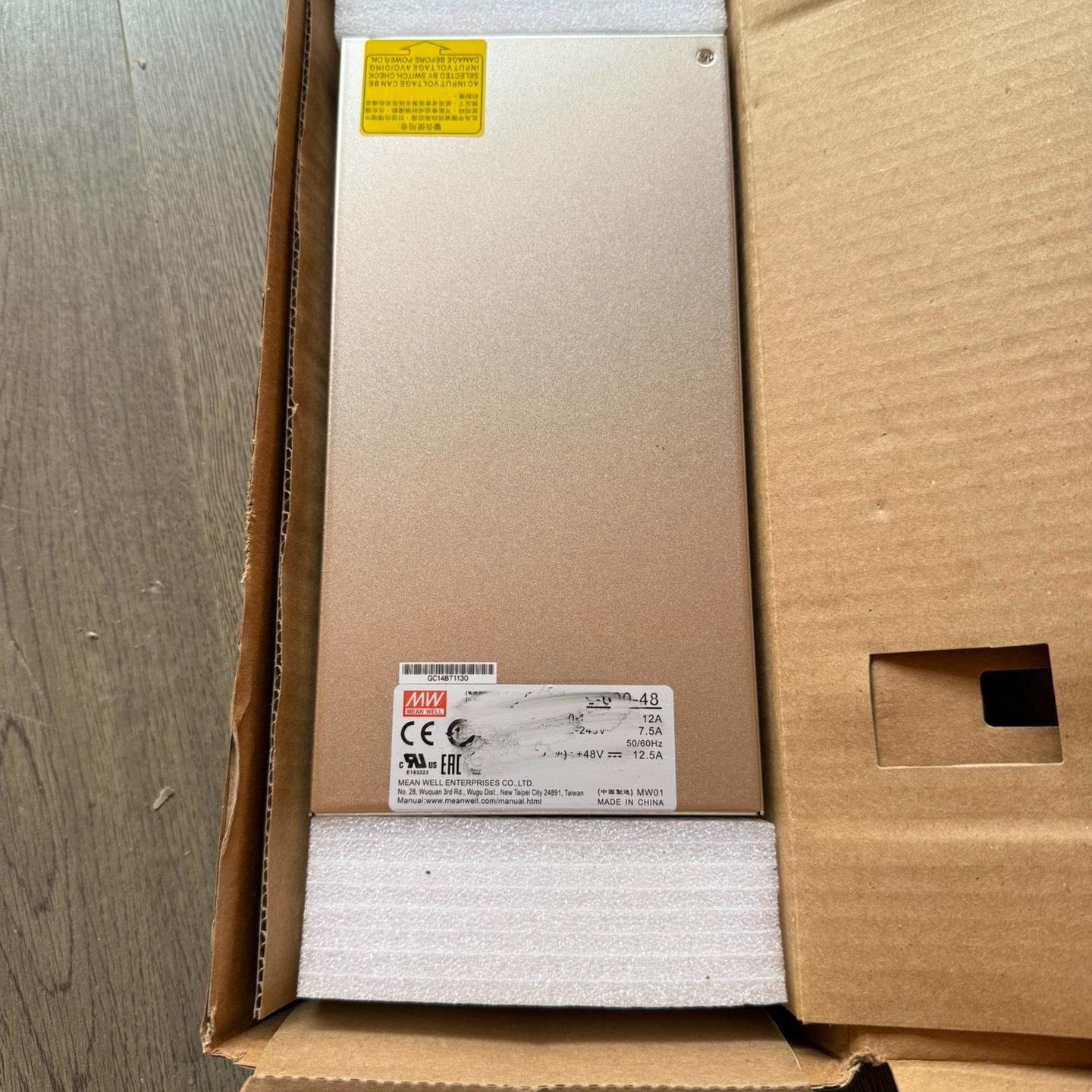 SE-600-48明纬开关电源 600W/48V