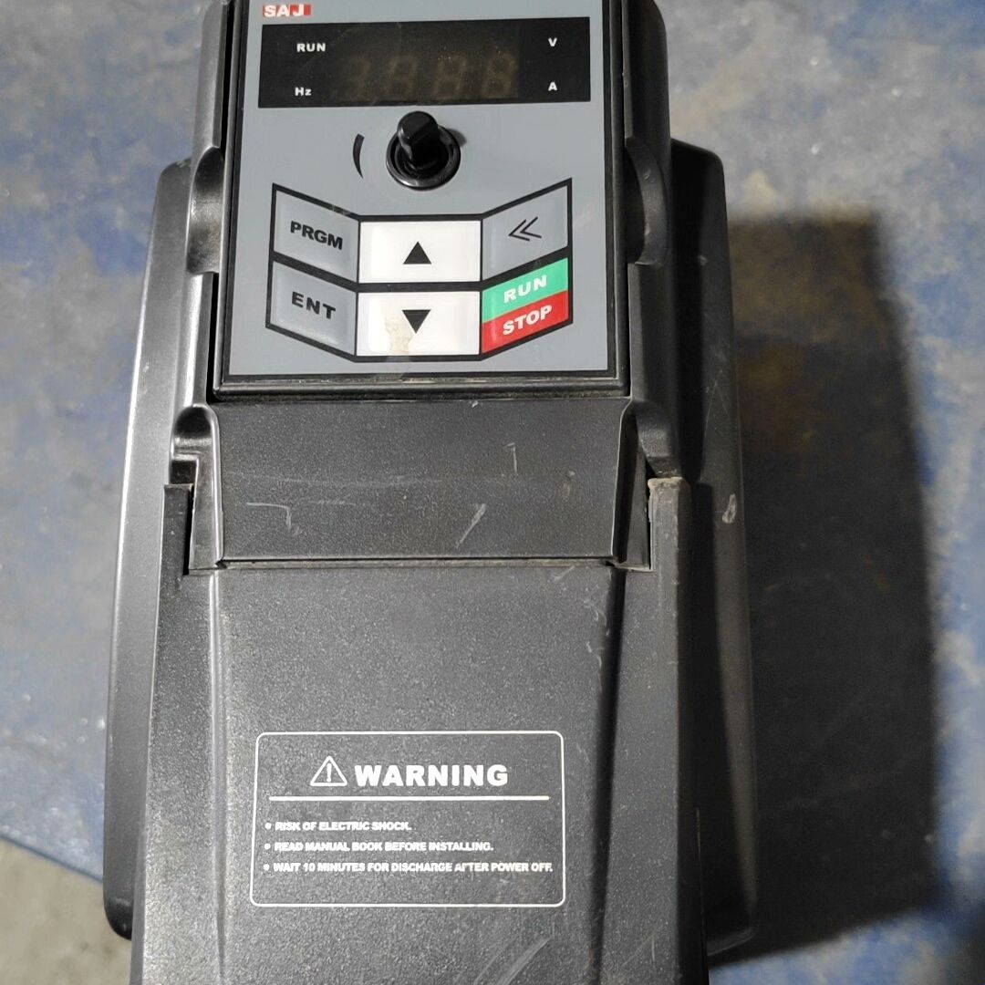 拆机三晶变频器 ATV13－4T2R2GH看上的拍2*2