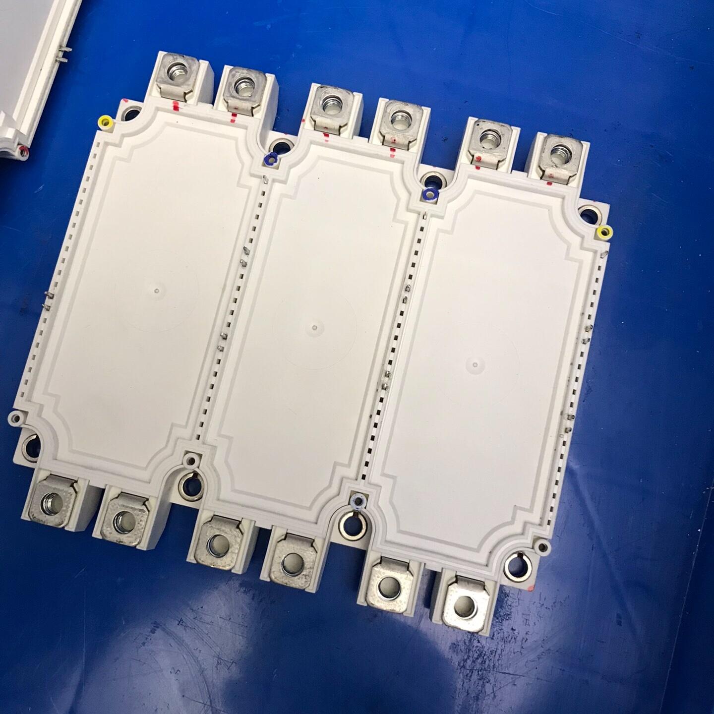 英飞凌FS450R12KE3 原装拆机件 包好 需要的联系