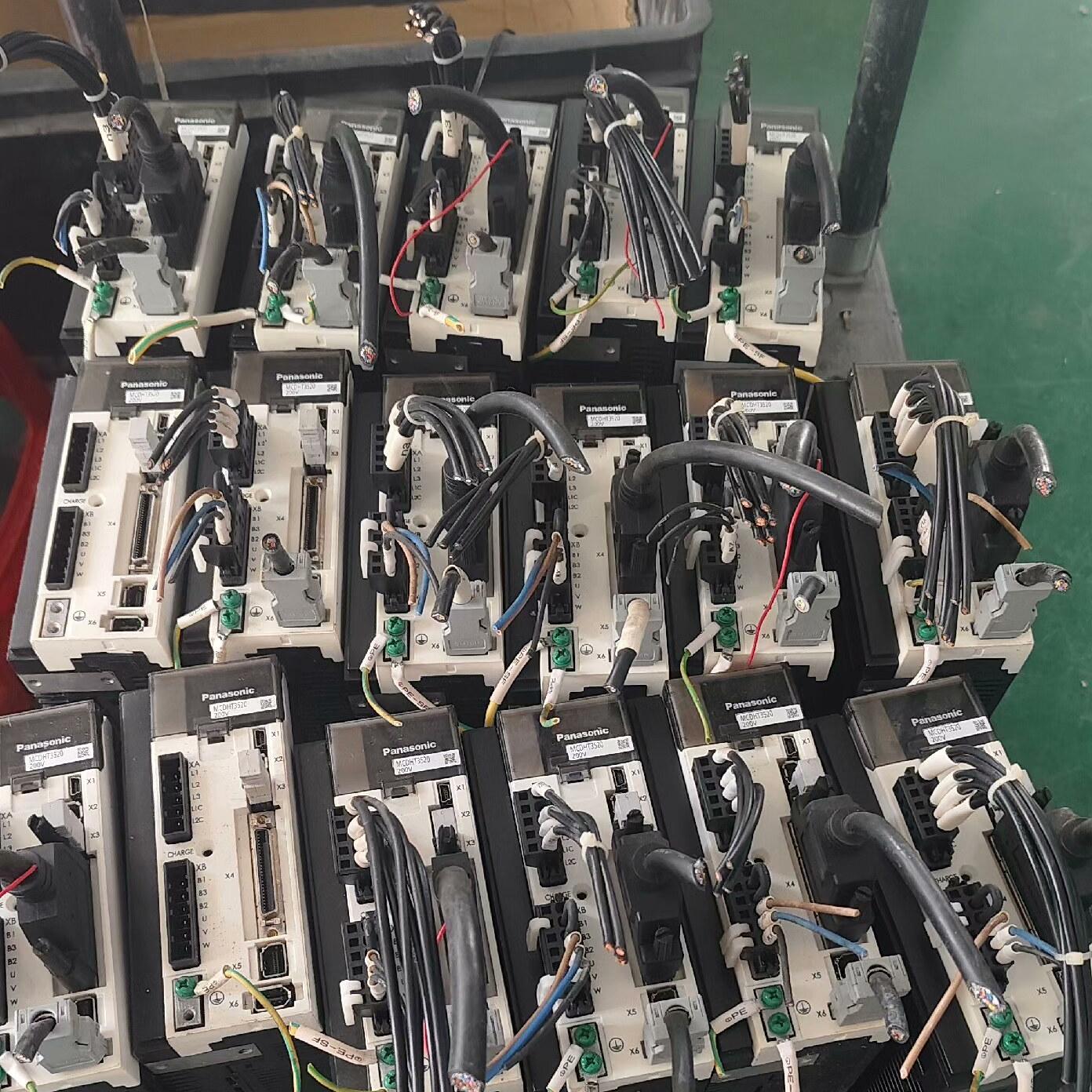 成色漂亮松下A5系列伺服驱动器750W MCDHT3520