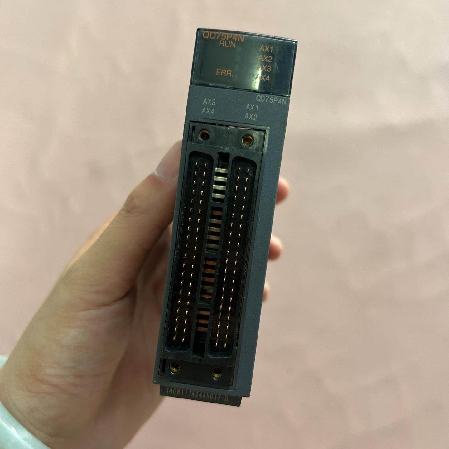 模块 型号：QD75P4N 拆机 实物拍摄