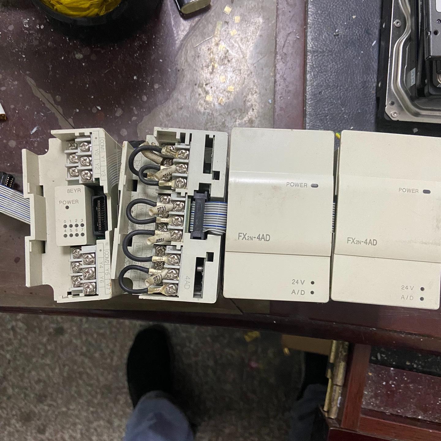 拆机三个三菱FX2n-4AD模拟量输入模块、一个FX2N-8