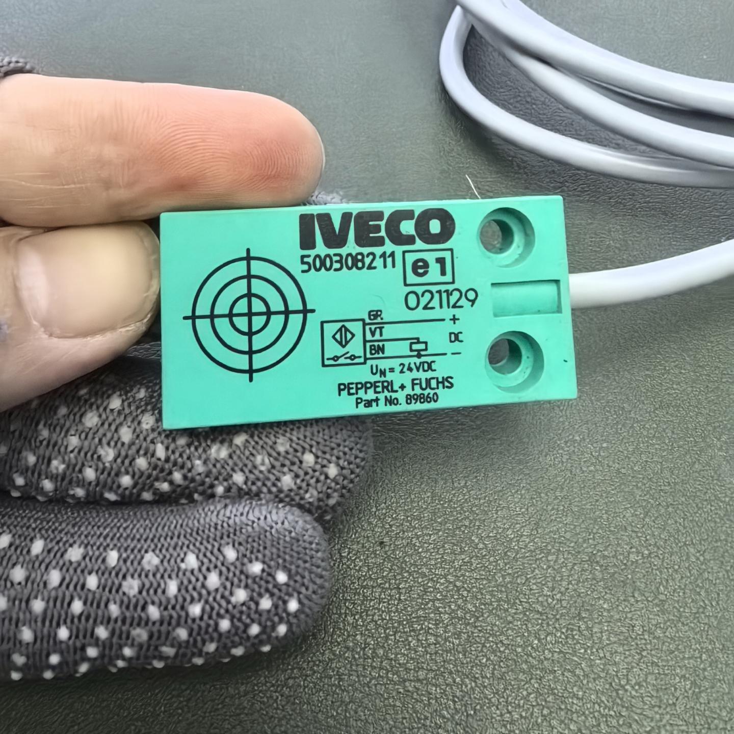 IVECO依维柯接近开关 型号500308211 24V