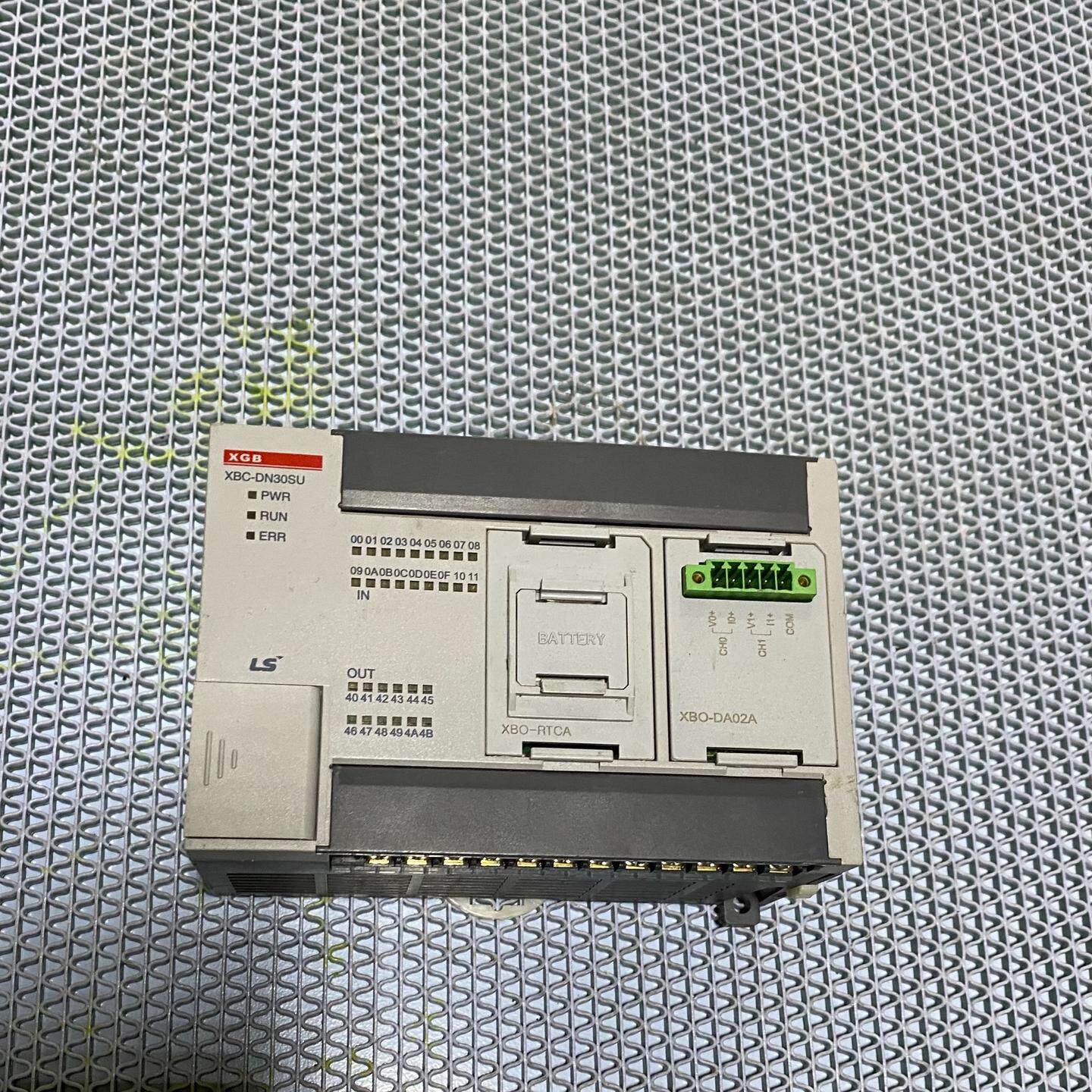 LS产电PLC控制器 XBC-DN30SU 拆机 实拍图