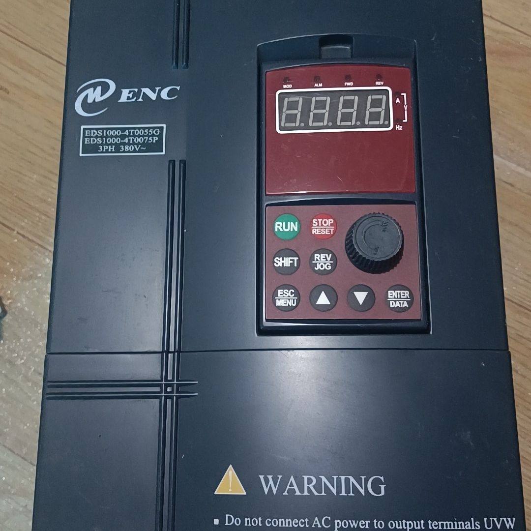 易能EDS1000-4T0055G/0075P出售。成色