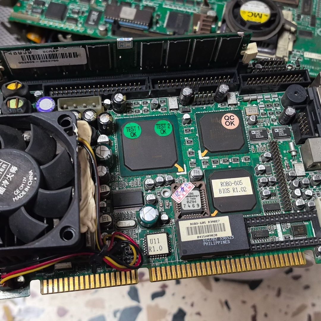 瑞传工控机设备主板 ROBO-605 R1.02