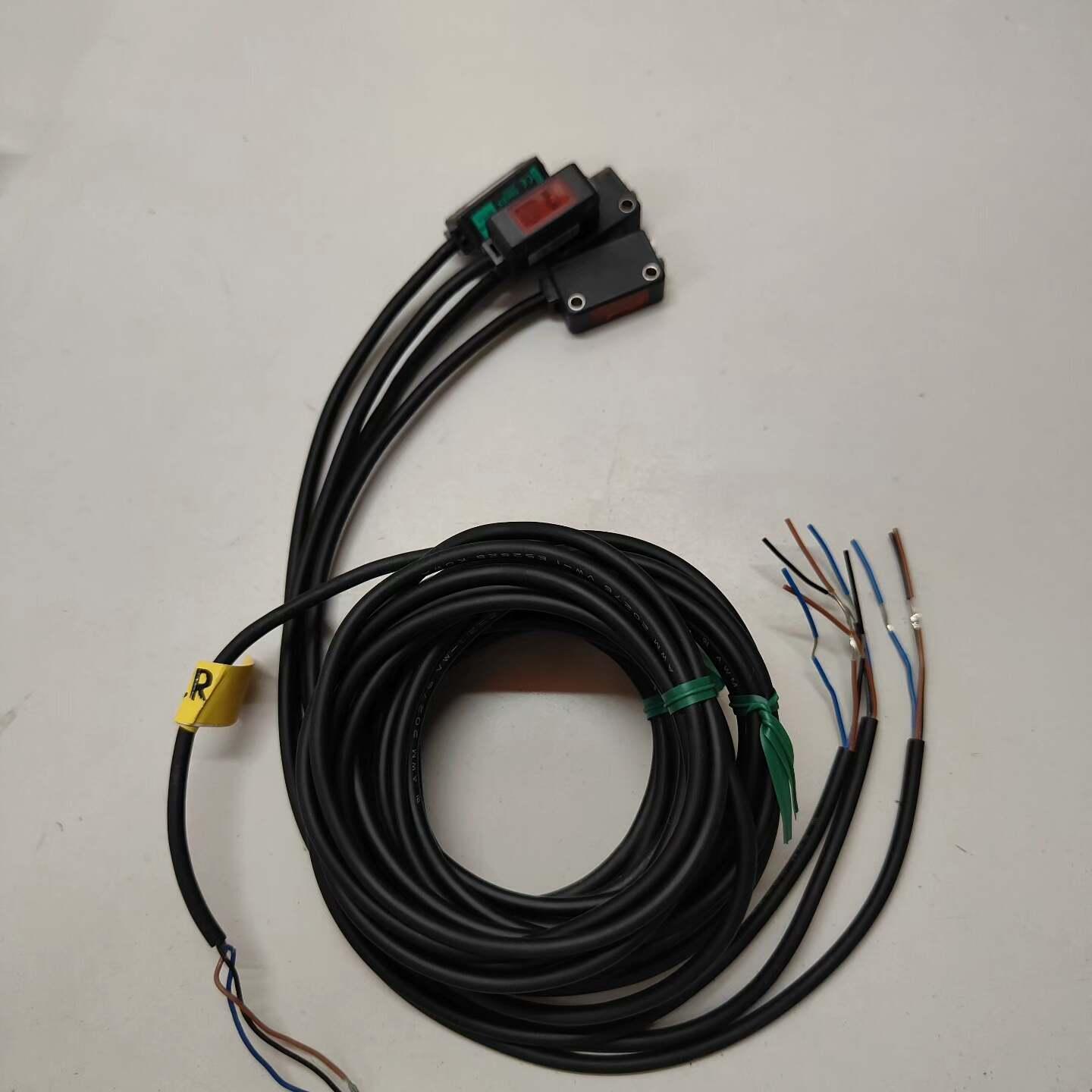 转让TAKEX竹中光电传感器GN-Z3CR 共4个。其中有一