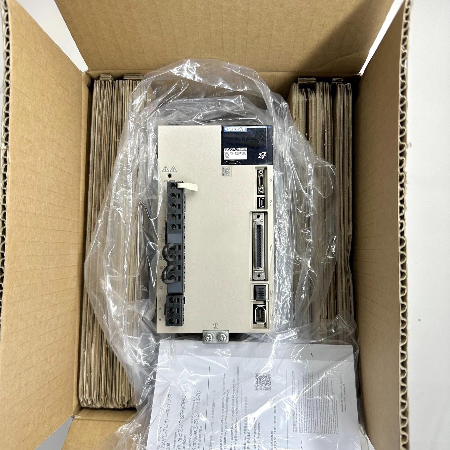 SGD7S-2R8A00A002 400W伺服驱动器