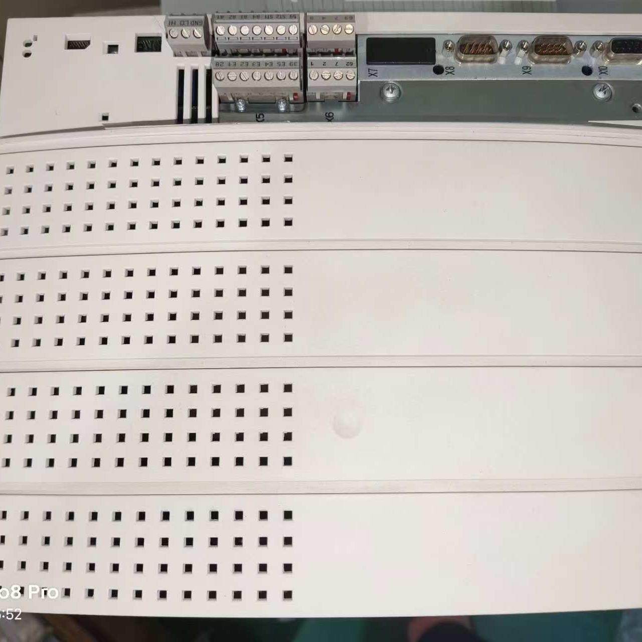 伦茨变频器EVF9327-EV 拆机品 成色漂亮 功能完好。