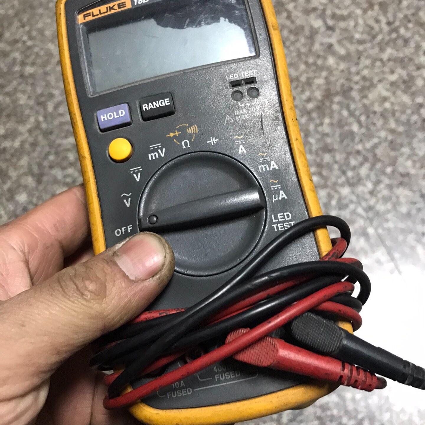 福禄克18B万用表 功能都正常的 就是屏幕有点坏 吹出给有需