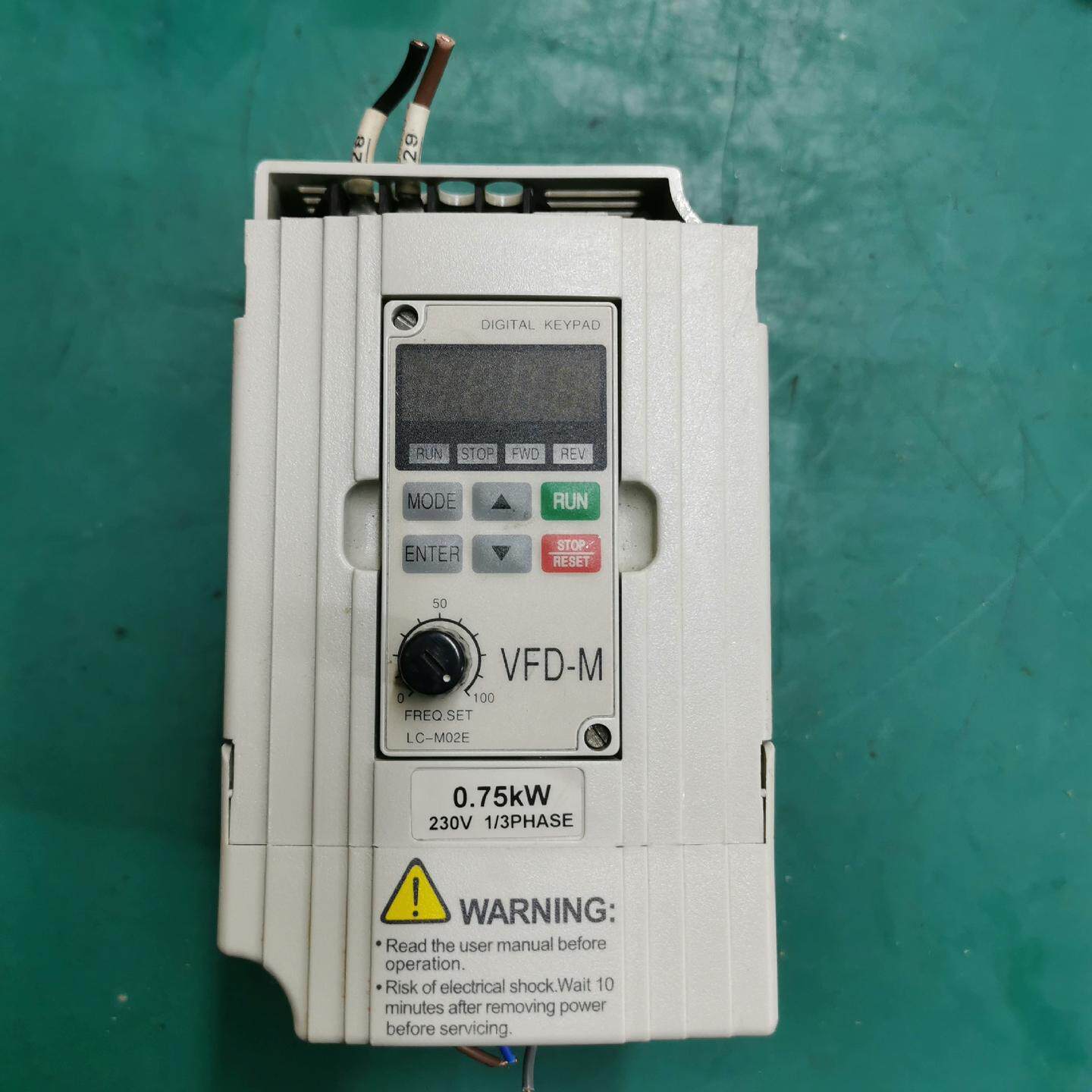 台达变频器VFD007M21A  220V  0.75KW
