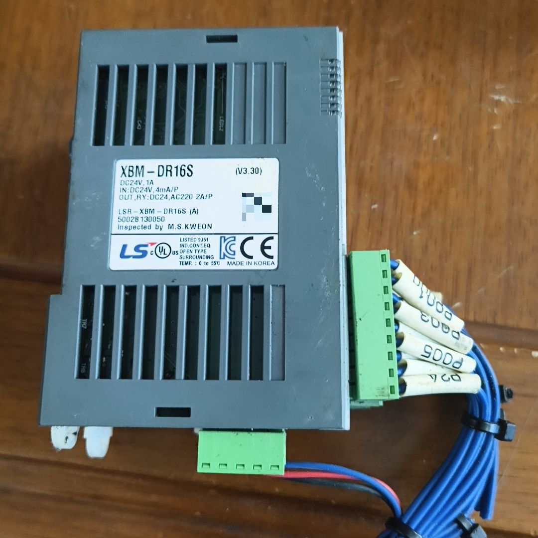 LS XBM-DR16S编程器 二手拆机 成色如图。